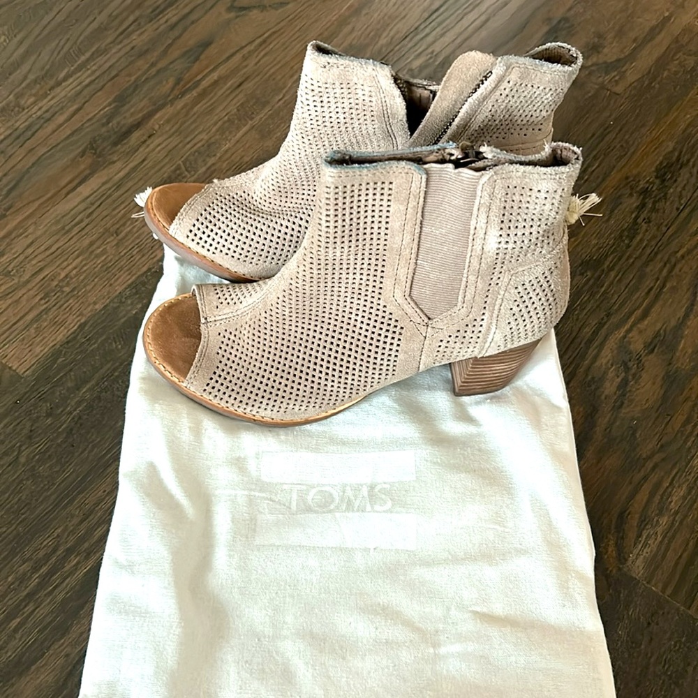 TOMS - Picture 8 of 8